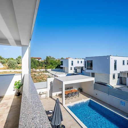 Villa Ema And Ana Pula Exterior photo