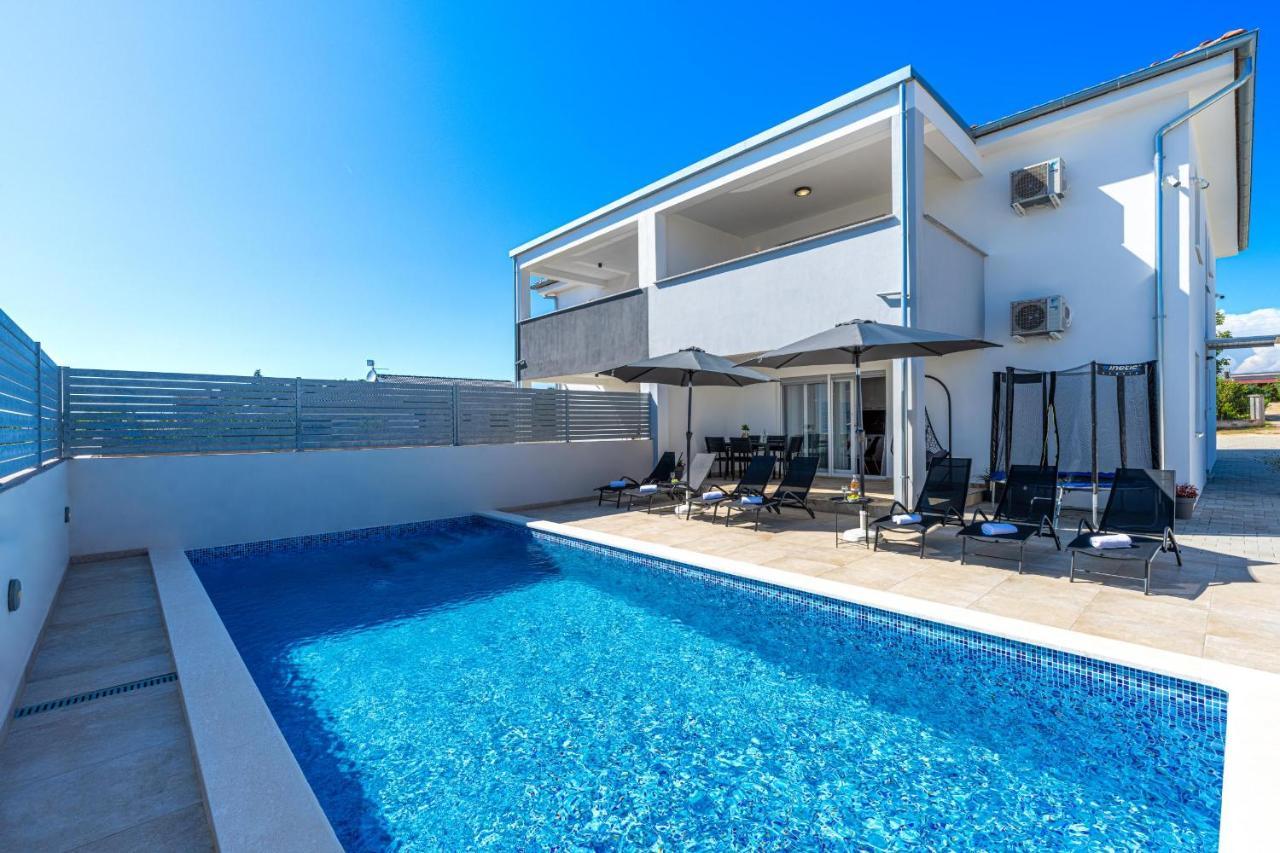 Villa Ema And Ana Pula Exterior photo